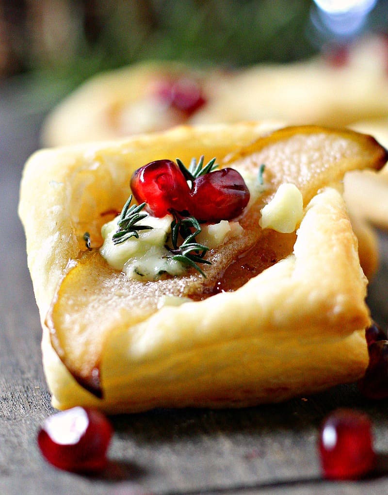 Pear Blue Cheese Puff Pastry Bites A Gouda Life