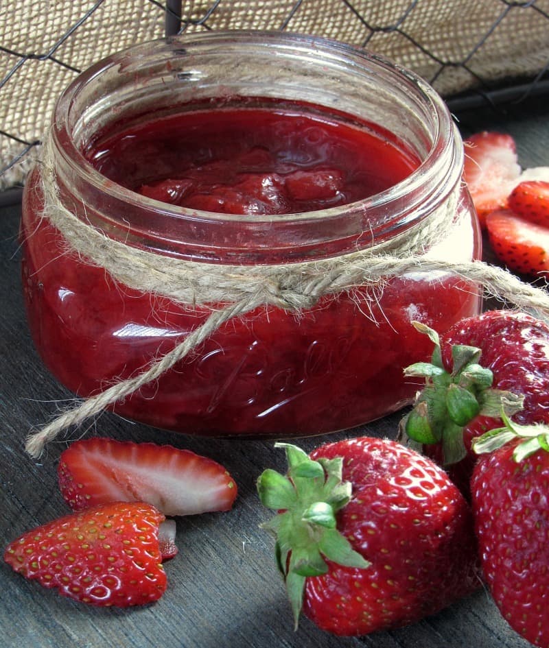 Homemade Strawberry Sauce recipe ~ A Gouda Life