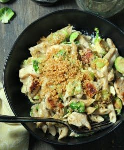 Cheesy Chicken Pasta with Brussels Sprouts ~ 1 pan ~ seared chicken, brussels sprouts + gruyere/white cheddar cheese sauce topped with toasted bread crumbs.