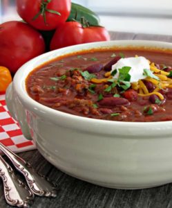 Quick and easy ground beef chili ~ slow cooker and stovetop options. Loaded with beef, beans and bold flavor.