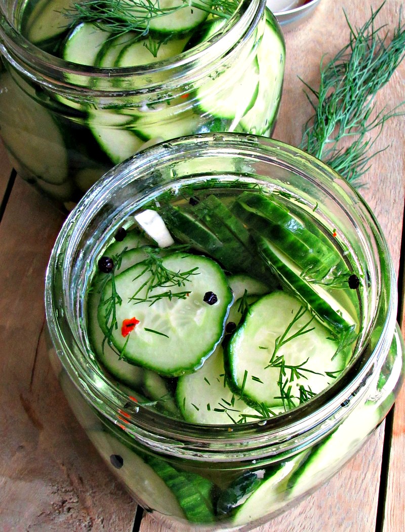 Refrigerator Dill Pickles – Easy 5 Minute Recipe!