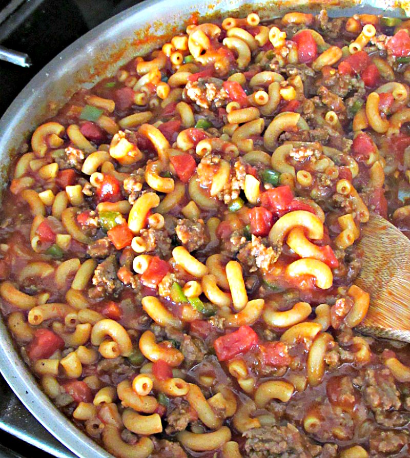 One Pan Cheesy Taco Pasta. Easy, delicious midweek meal that all cooks in 1 pot including the pasta in under 30 minutes. Like Hamburger Help but way better.